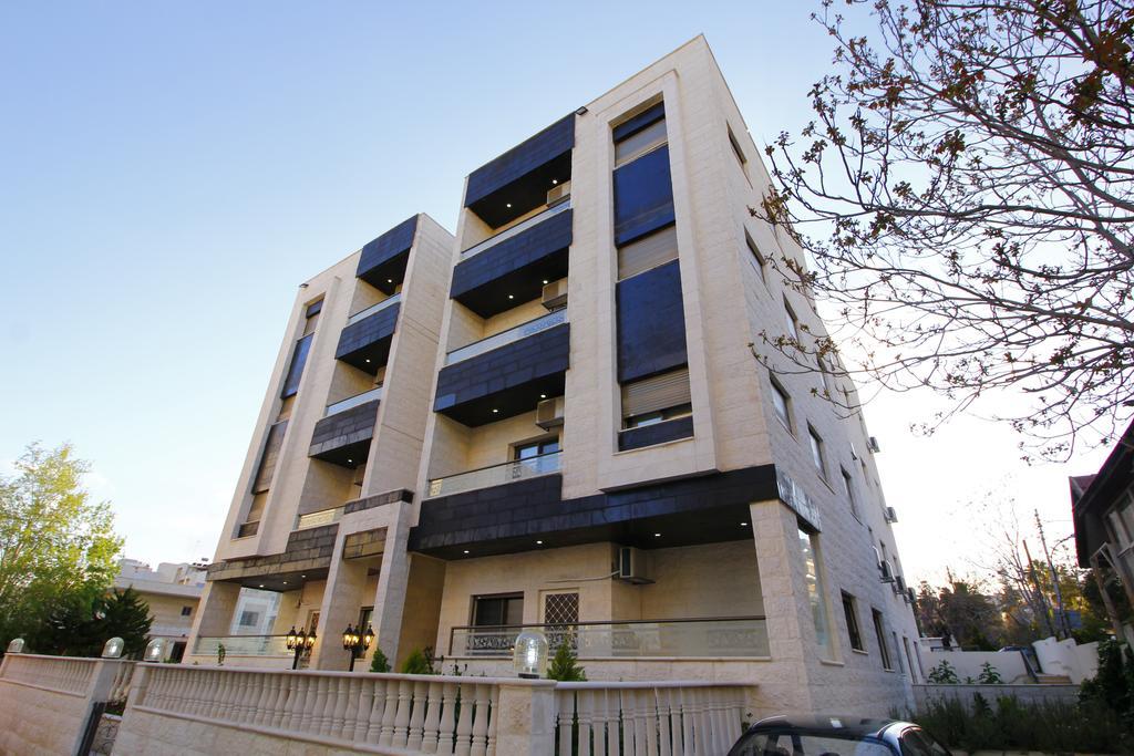 Aqarco Shmeisani Apartments Amman Exterior photo