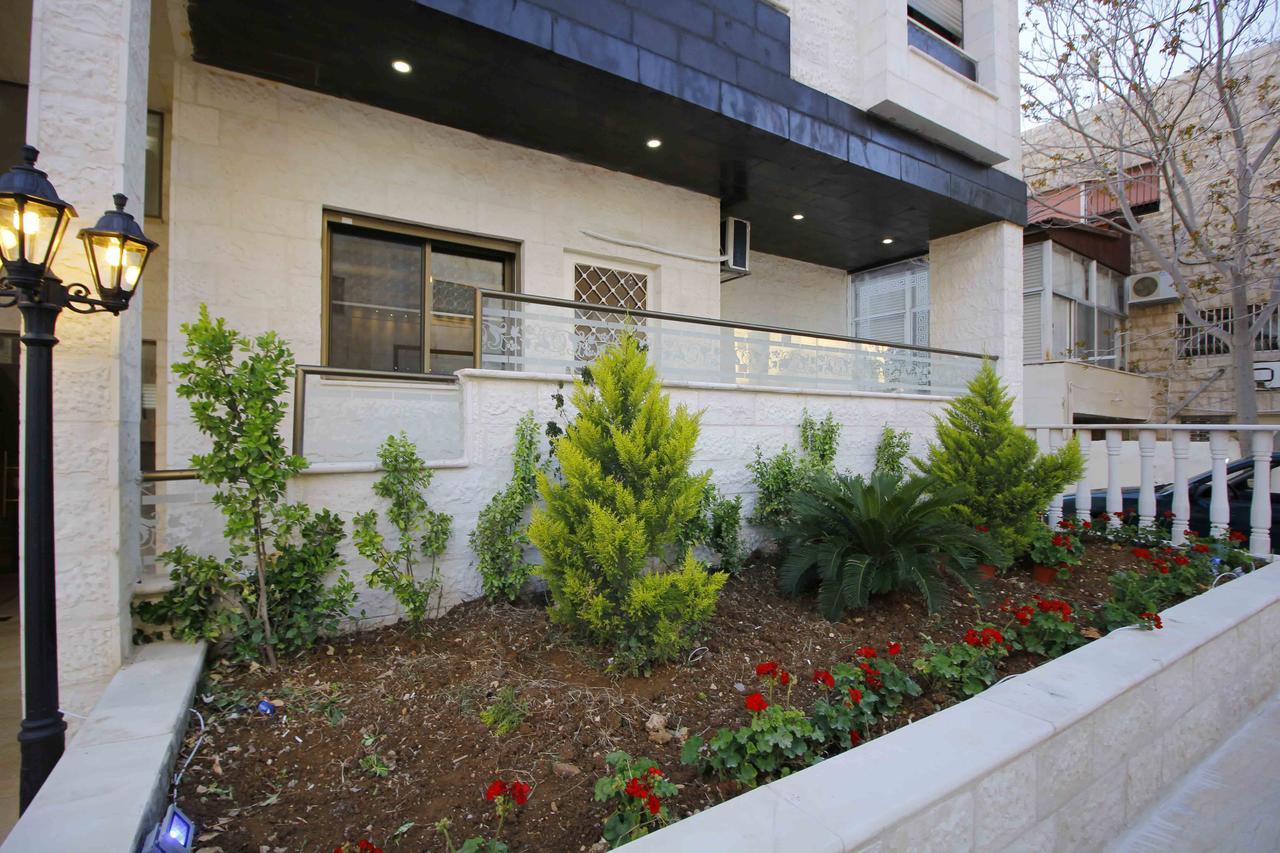 Aqarco Shmeisani Apartments Amman Exterior photo